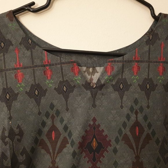 Three Piece Lawn Suit Embroidered - Picture 10 of 10